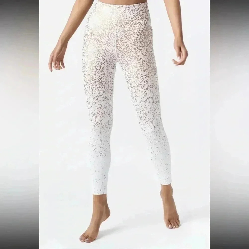 Zyia White Stay Gold Light n Tight Hi-Rise 7/8 24" size 8-10 - Picture 5 of 5